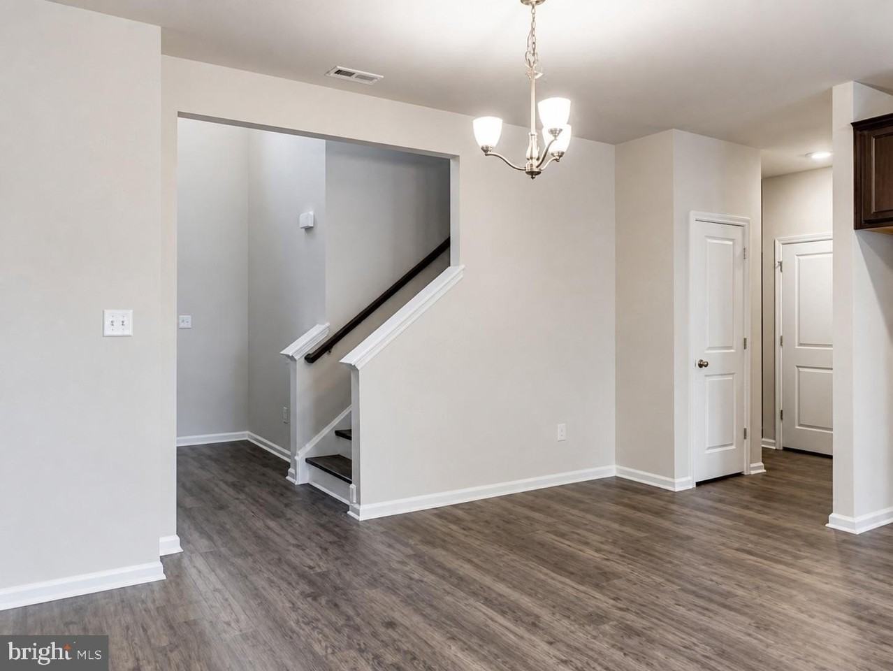 45 Morley Blvd - Photo 4 of 17