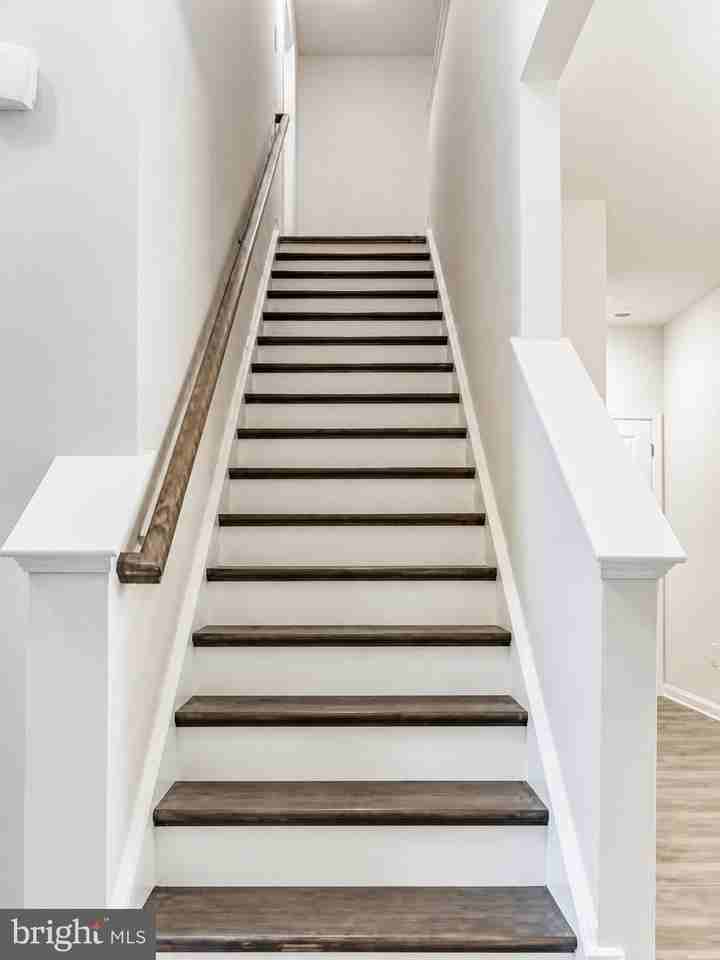 45 Morley Blvd - Photo 5 of 17