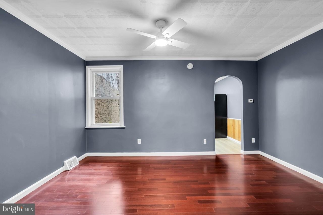 916 Jersey Ave - Photo 6 of 21