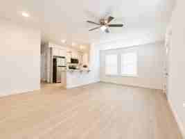 featured image of 2123 Sw Mckinley Ave #1