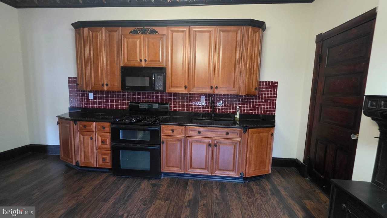 178 Brunswick Ave #1 - Photo 6 of 21
