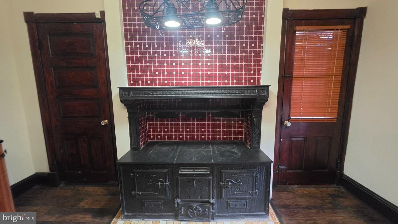 178 Brunswick Ave #1 - Photo 7 of 21