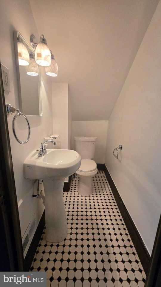 178 Brunswick Ave #2 - Photo 6 of 32