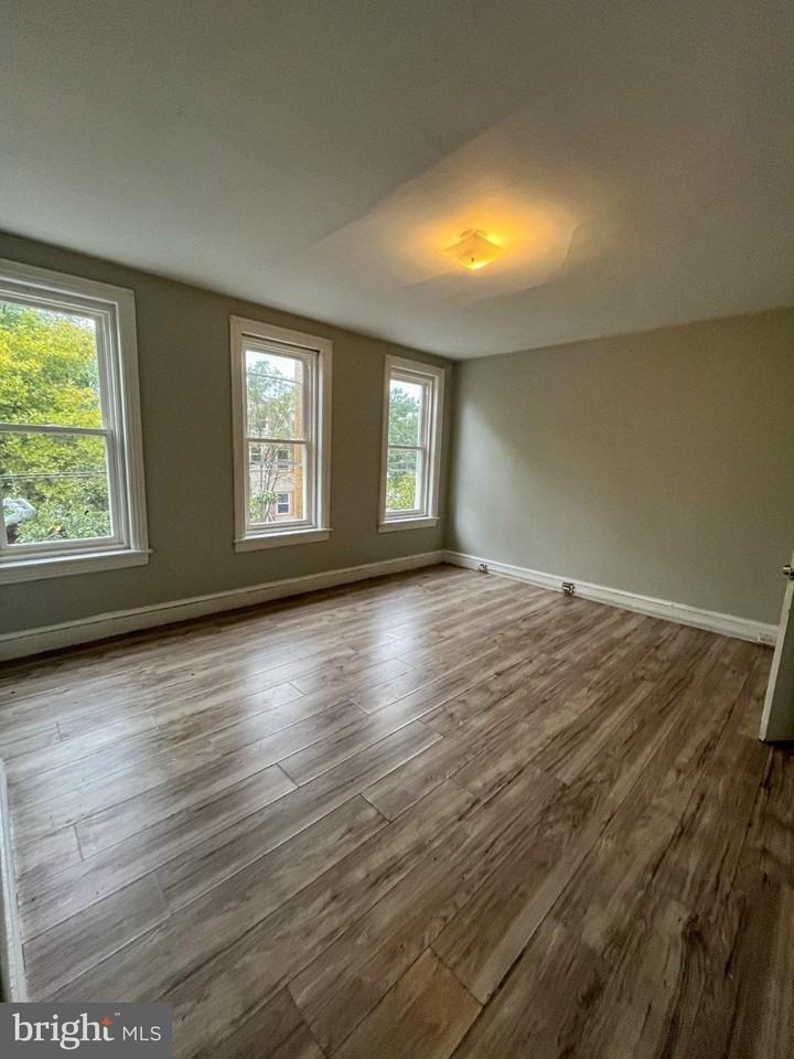 412 Lamberton St - Photo 6 of 15