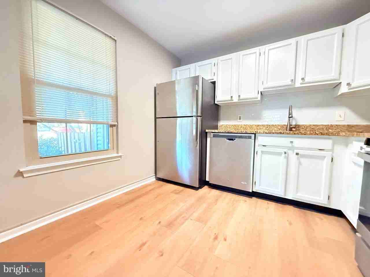 3601 Waltham Ct - Photo 5 of 14