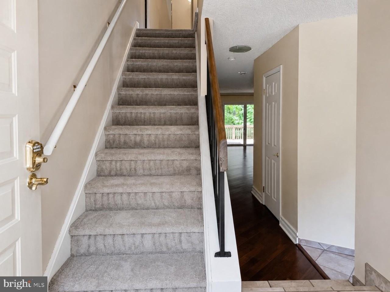 326 Brigade Ct - Photo 3 of 31