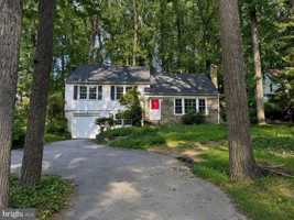 featured image of 723 Old Eagle School Rd