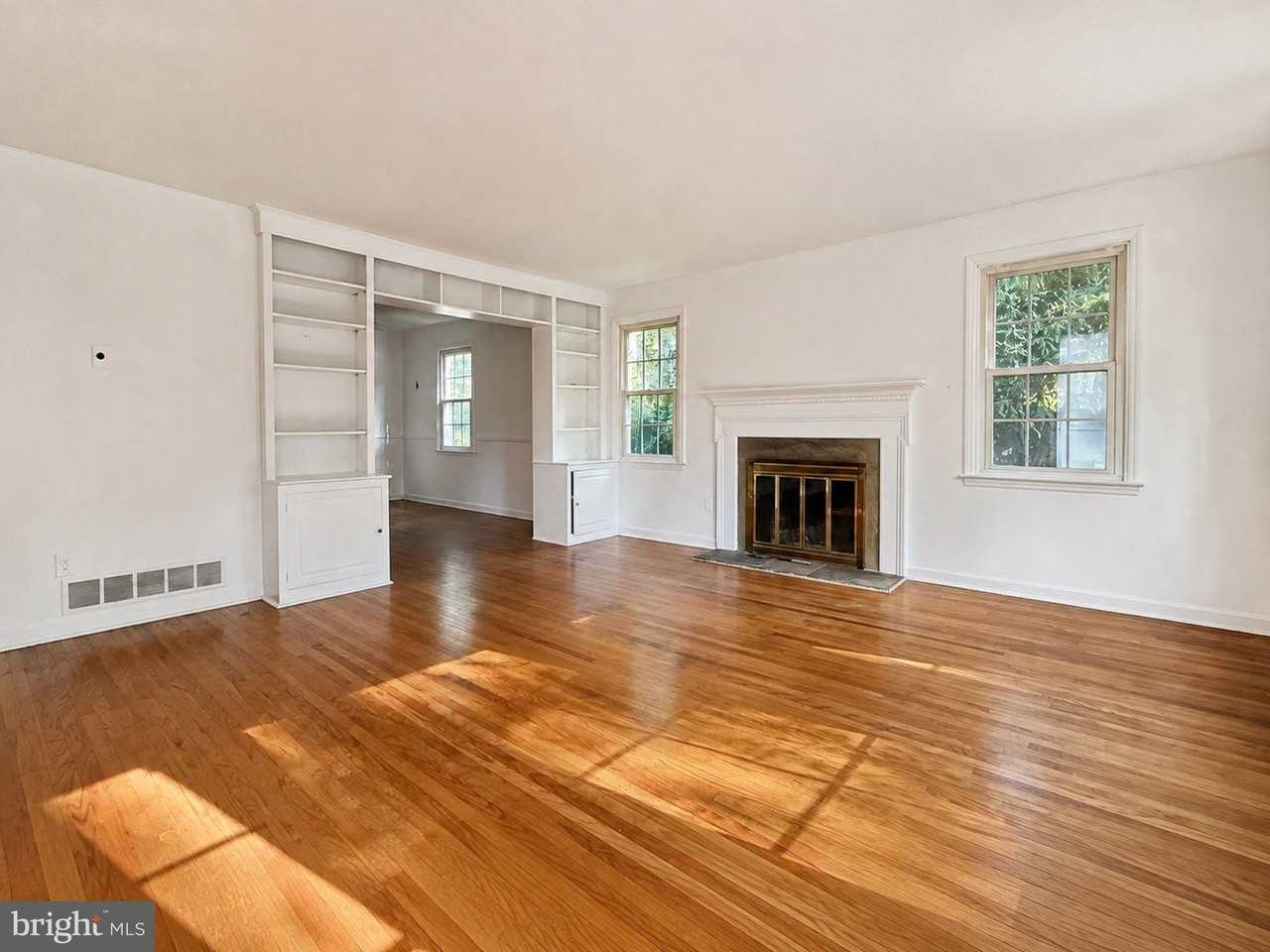 723 Old Eagle School Rd - Photo 2 of 16