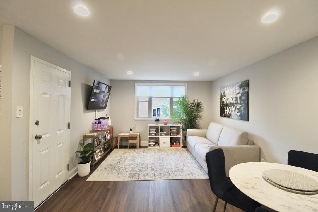829 Spruce St #FL1 - Photo 2 of 15