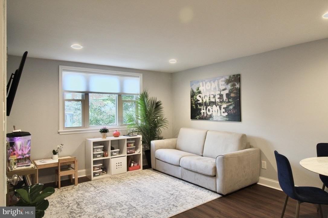 829 Spruce St #FL1 - Photo 3 of 15