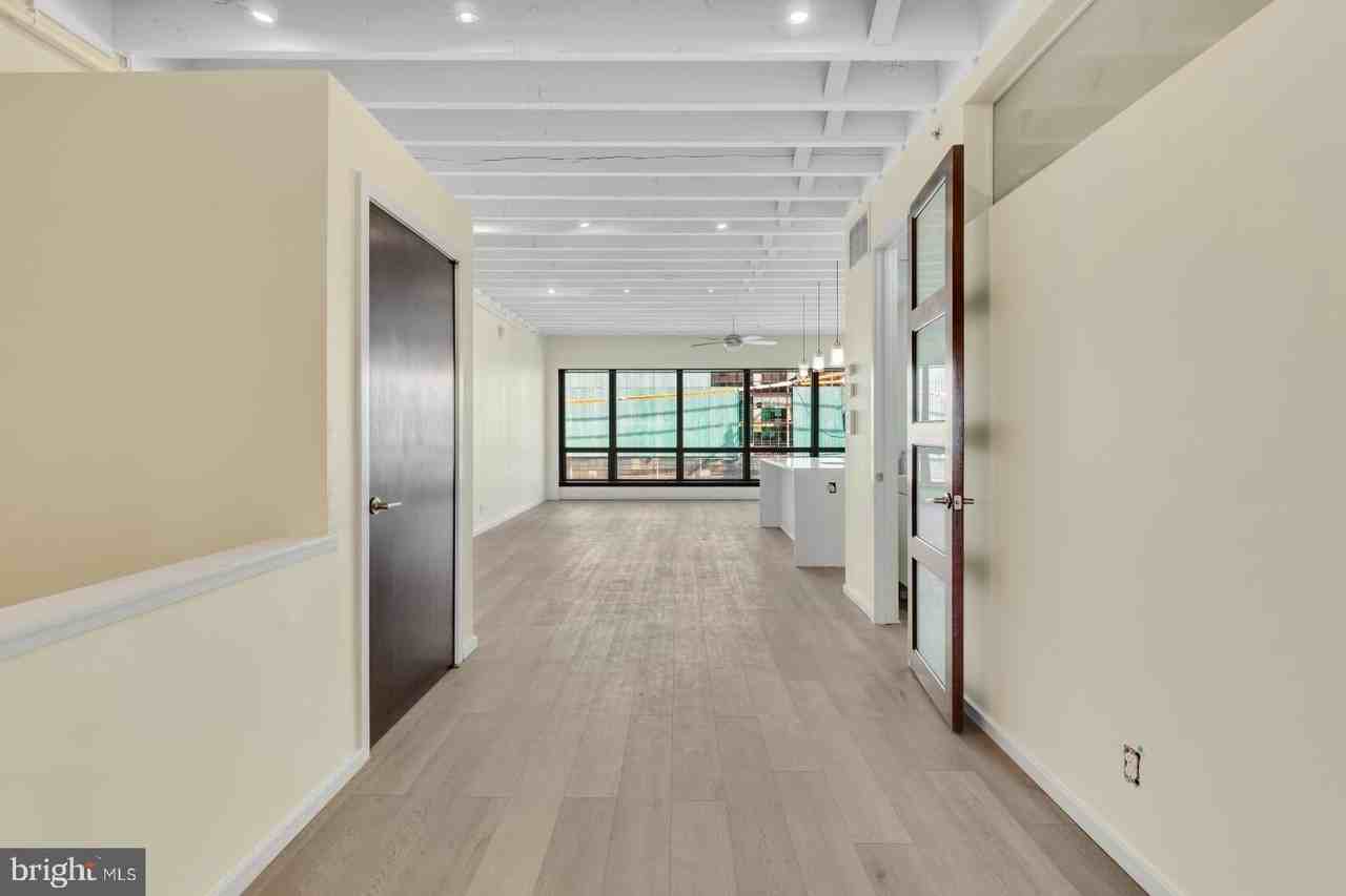 2520 E Hagert St #2 - Photo 5 of 30