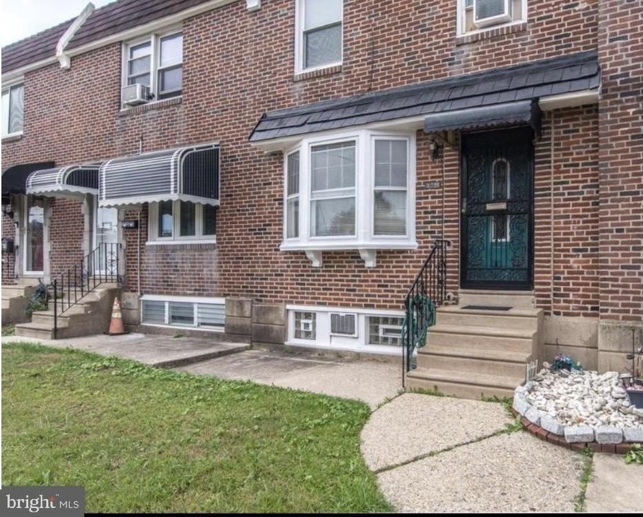 8018 Fayette St - Photo 2 of 10