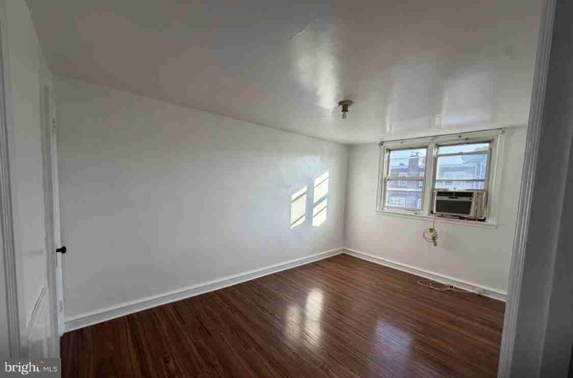 8018 Fayette St - Photo 6 of 10