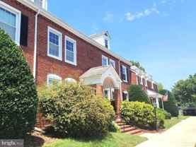 3347 S Wakefield St #B2 - Photo 1 of 1