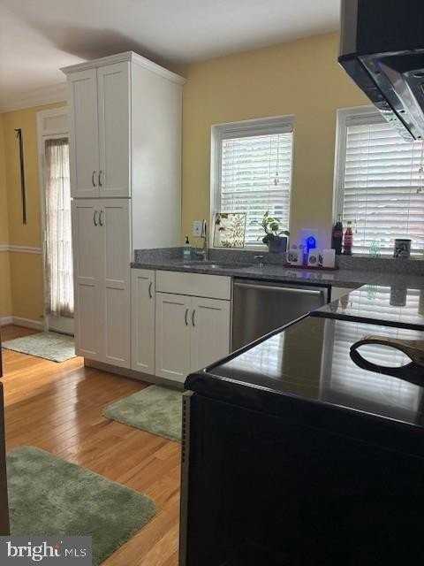 2809 S Columbus St - Photo 2 of 13