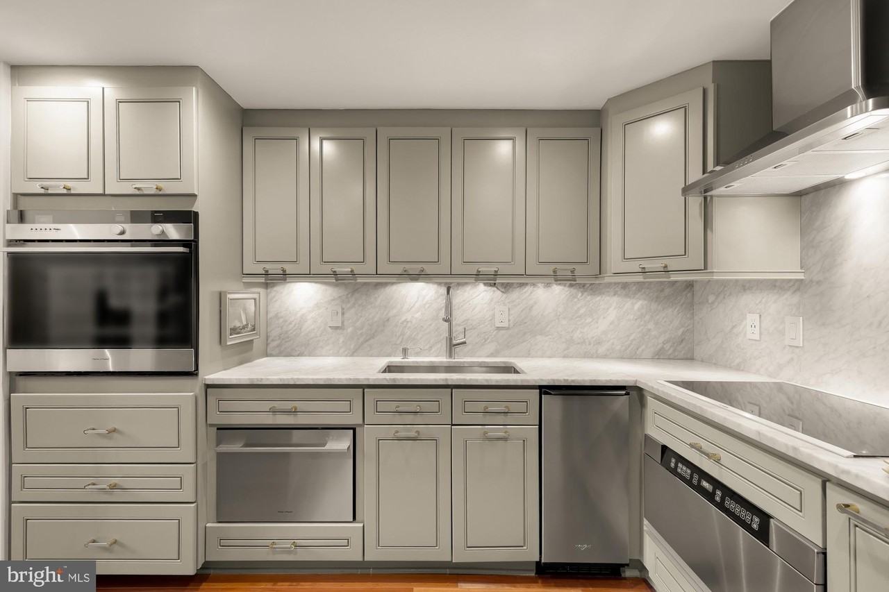 125 N Lee St - Photo 3 of 21