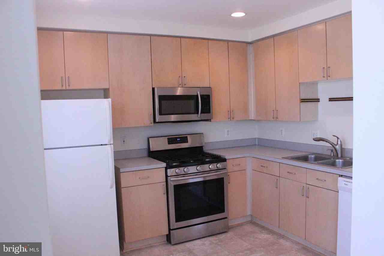 2491 Quick St #303 - Photo 7 of 20