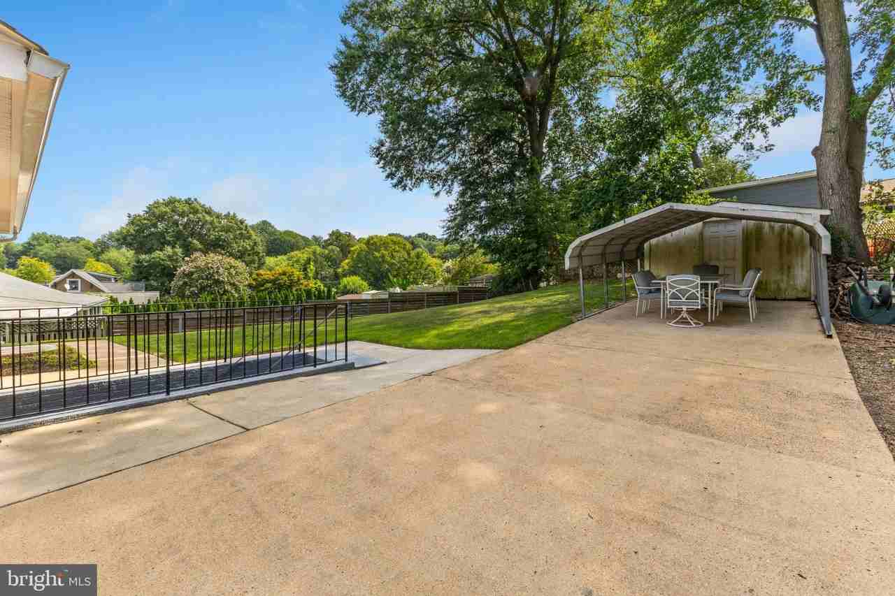 3709 Heather Ct - Photo 5 of 28