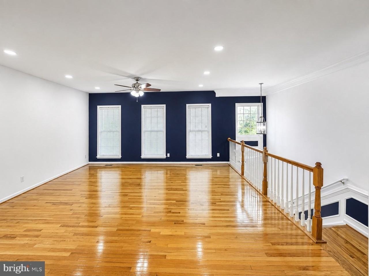 5115 Sapphire Sky Ln - Photo 4 of 37