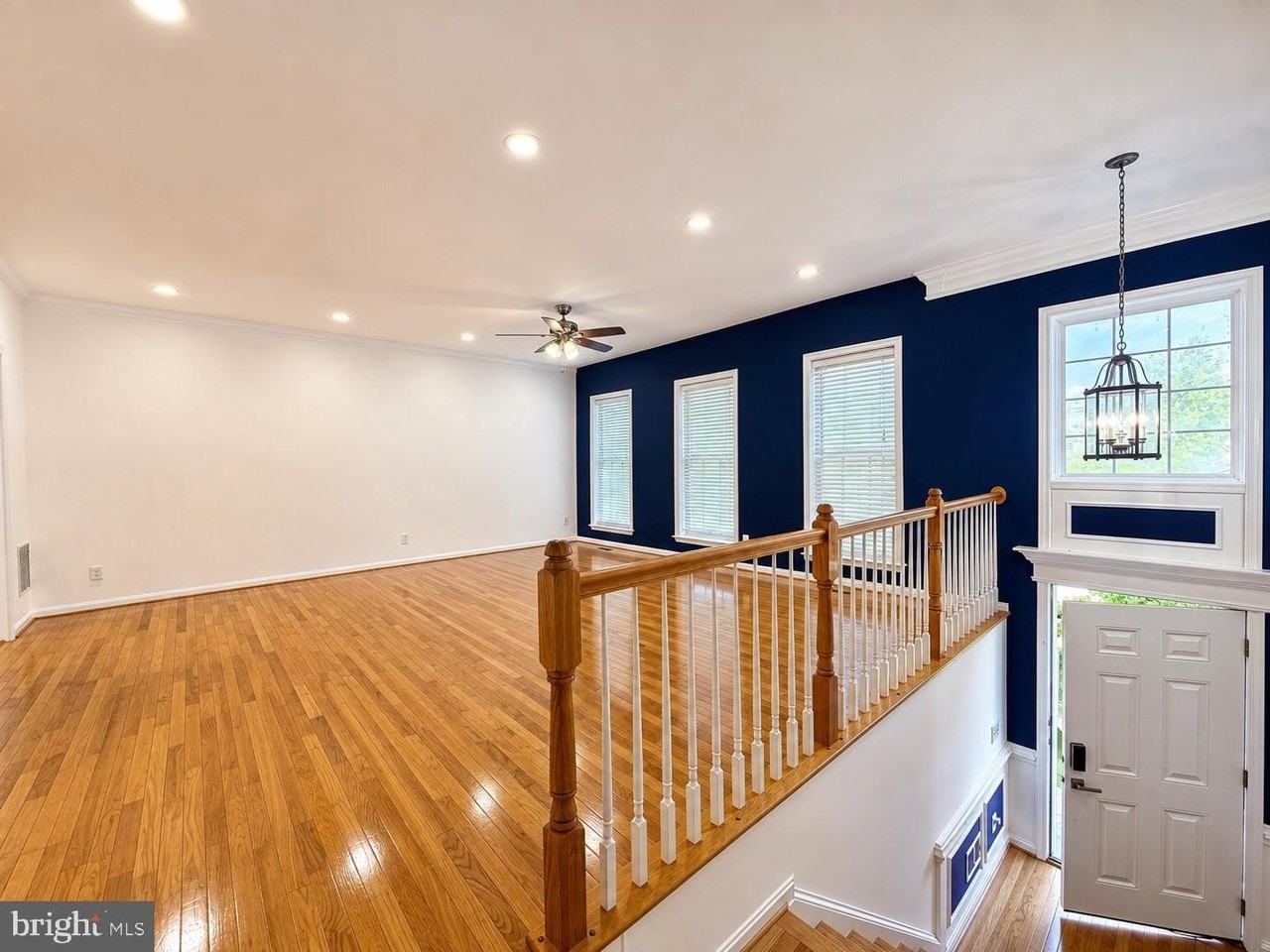 5115 Sapphire Sky Ln - Photo 5 of 37