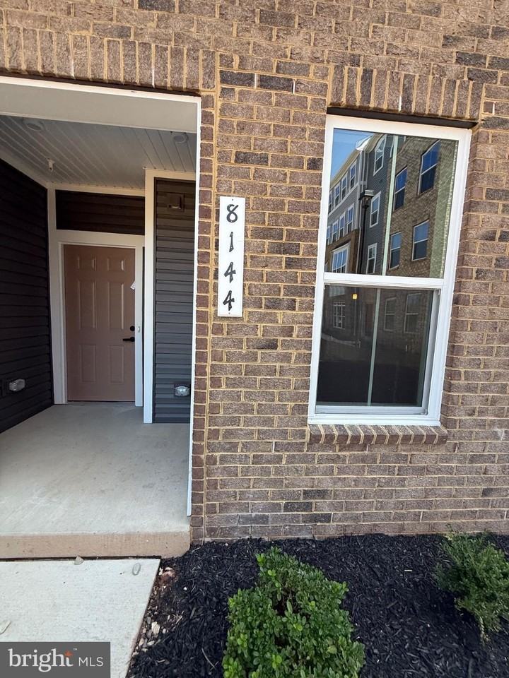 8144 Foxwood Dr - Photo 2 of 22
