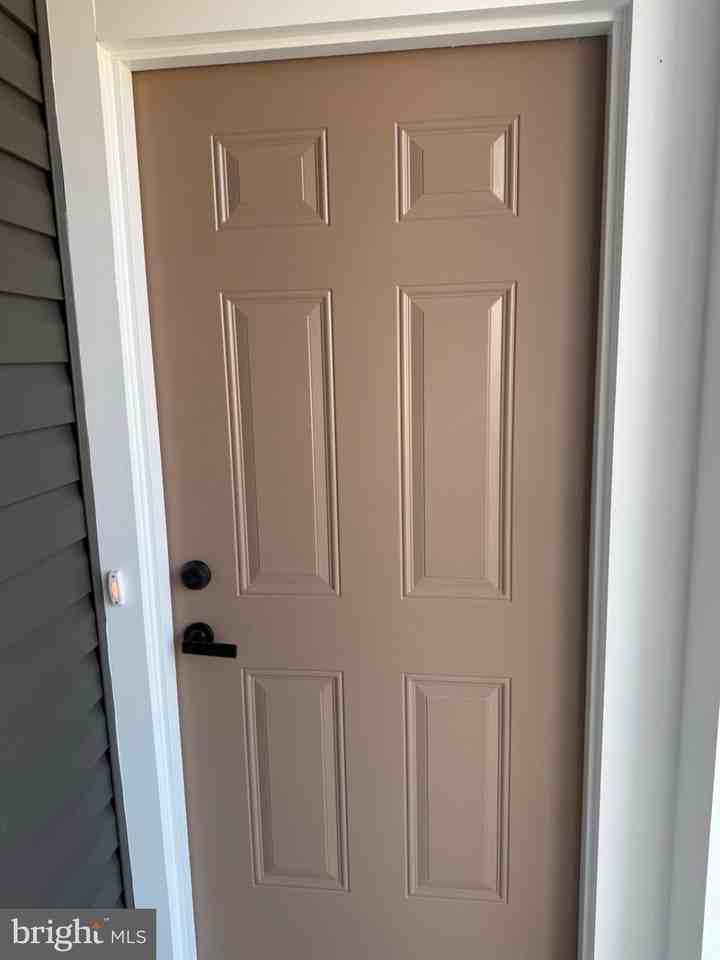 8144 Foxwood Dr - Photo 3 of 22