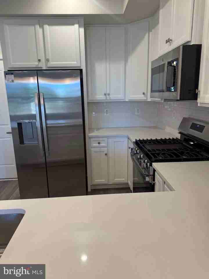 8144 Foxwood Dr - Photo 5 of 22