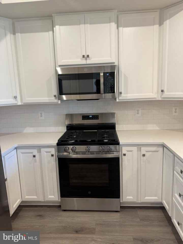 8144 Foxwood Dr - Photo 7 of 22
