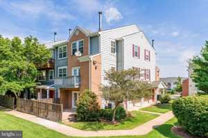 featured image of 11236 Stagestone Way
