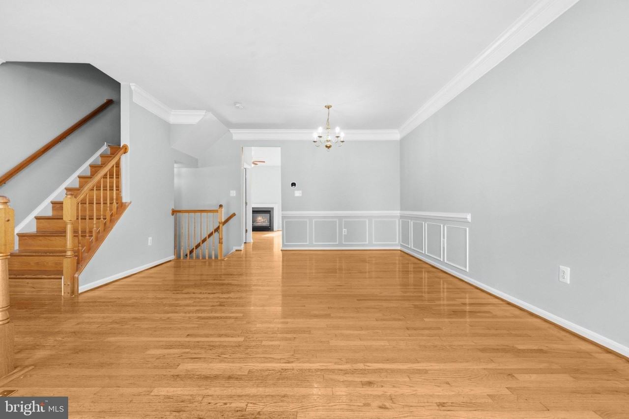 6687 Roderick Loop - Photo 4 of 46