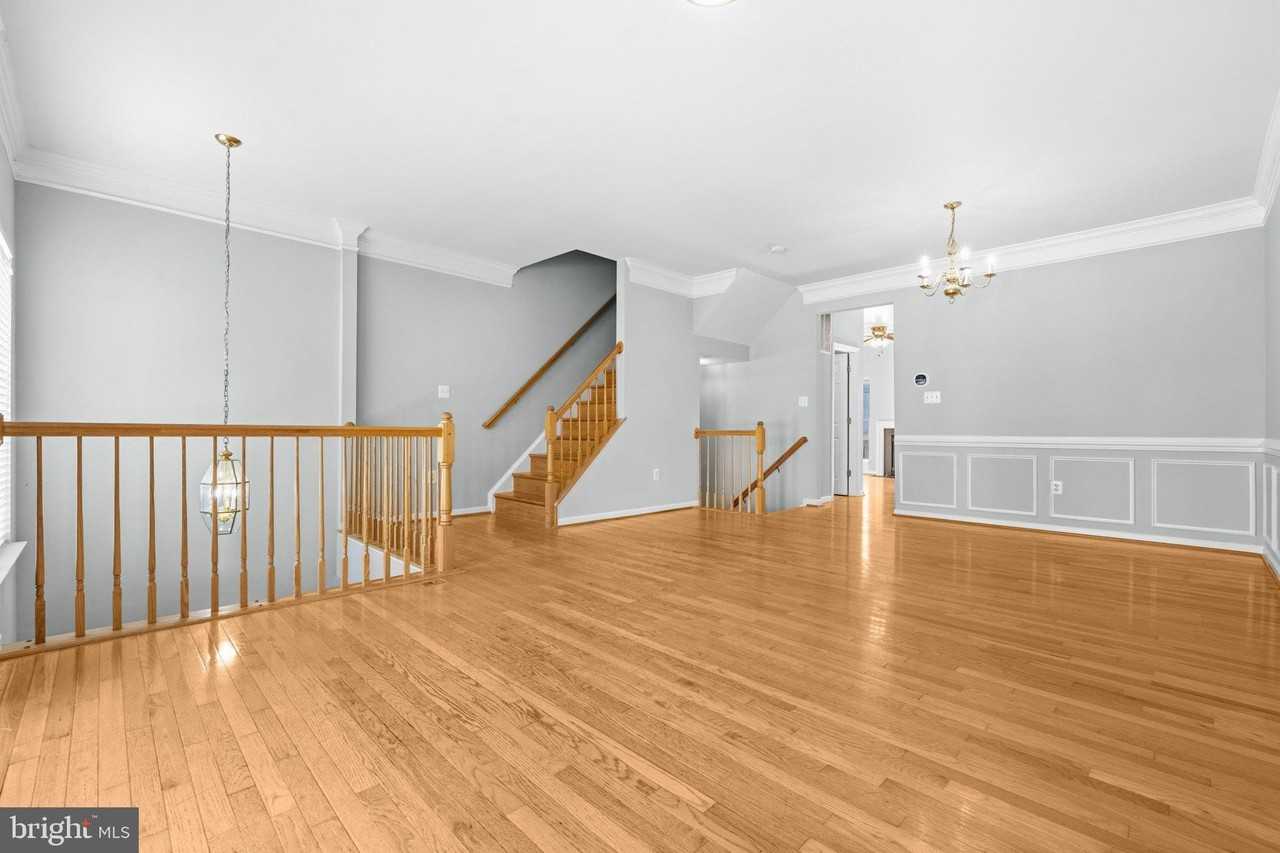 6687 Roderick Loop - Photo 5 of 46