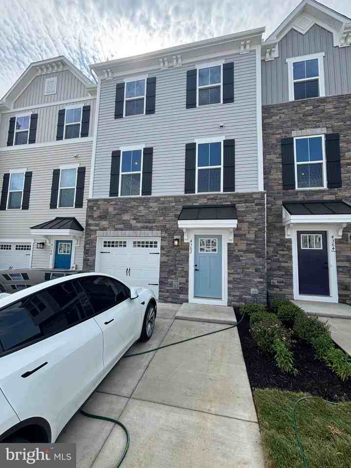 4362 Southerby Dr - Photo 2 of 44