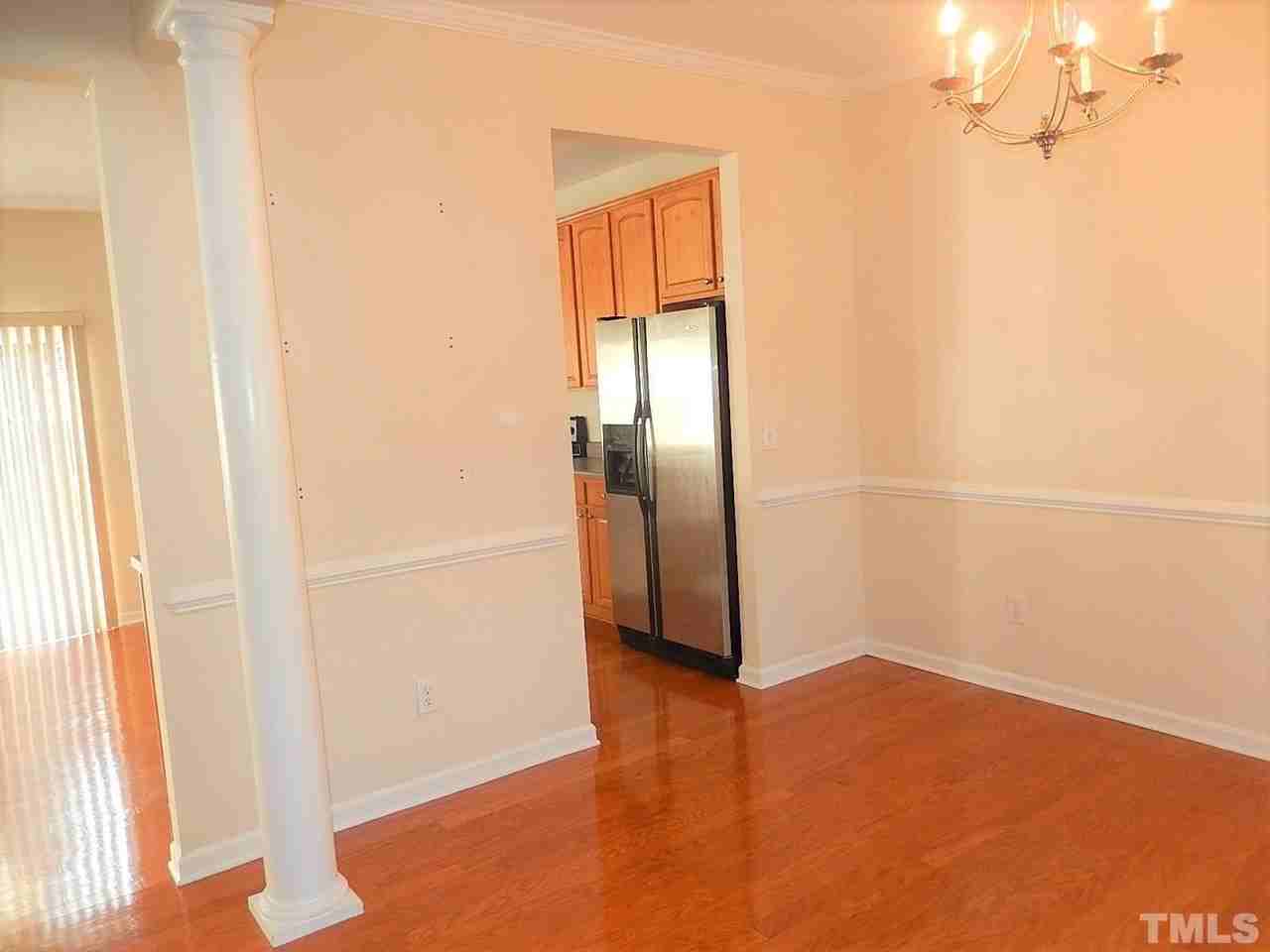 10651 Edmundson Ave - Photo 6 of 31
