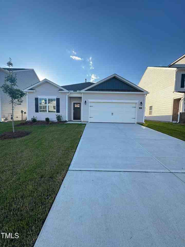 425 Ashley Run - Photo 2 of 50