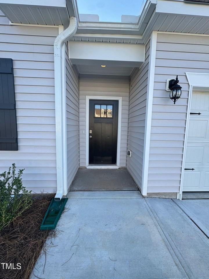 425 Ashley Run - Photo 3 of 50
