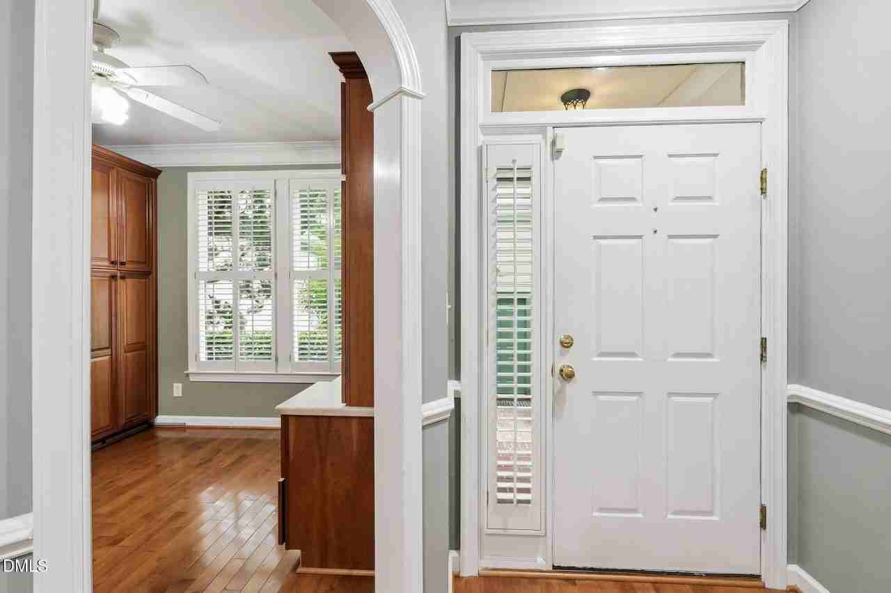 305 Presque Isle Ln - Photo 7 of 35