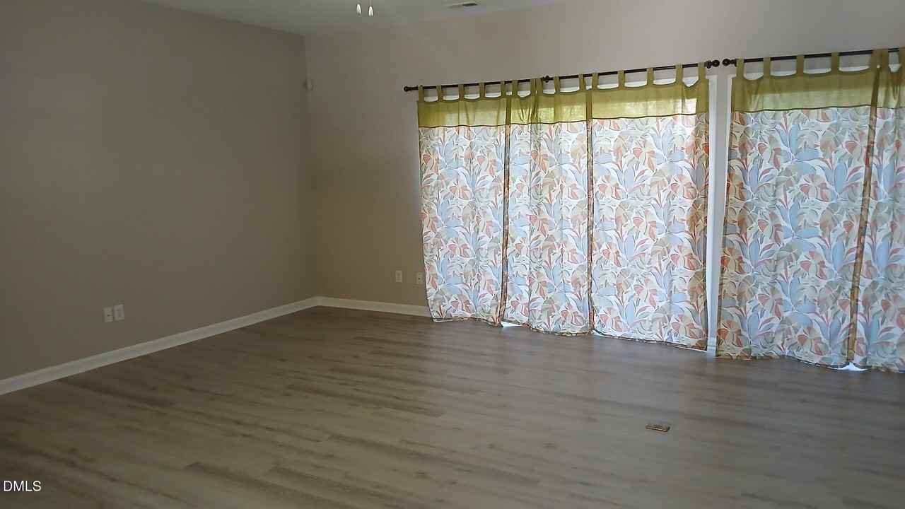 514 Walnut Woods Dr - Photo 5 of 30