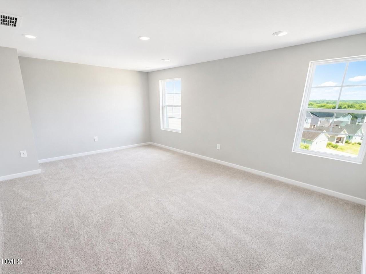 640 Gimari Dr - Photo 6 of 10