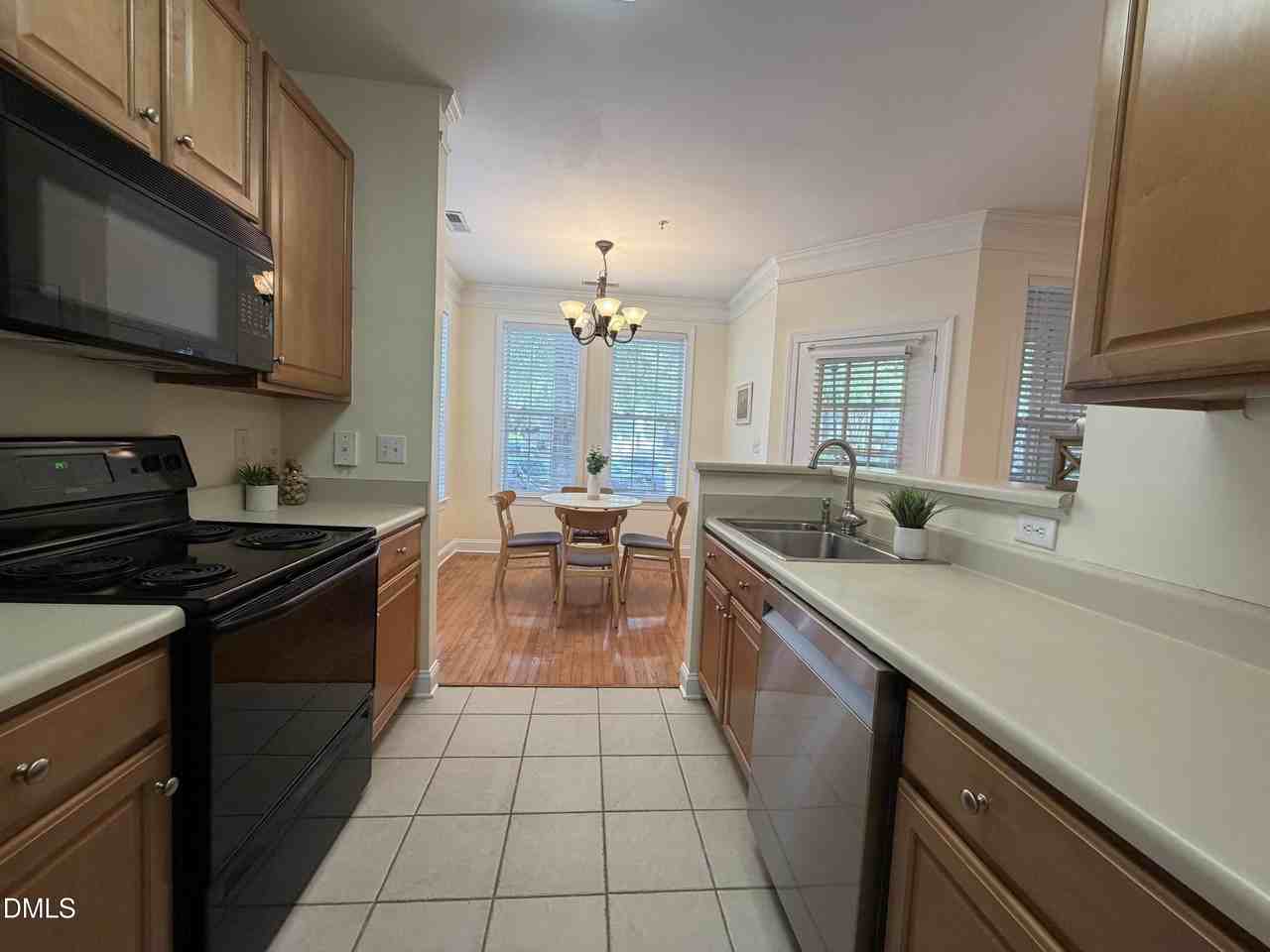 312 Providence Glen Dr #312 - Photo 6 of 16