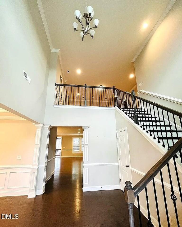 120 Filigree Way - Photo 3 of 32