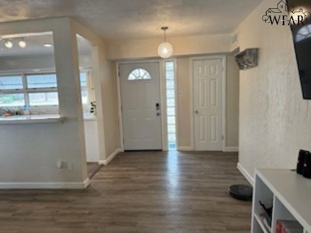 4616 Lake Park Dr - Photo 2 of 10