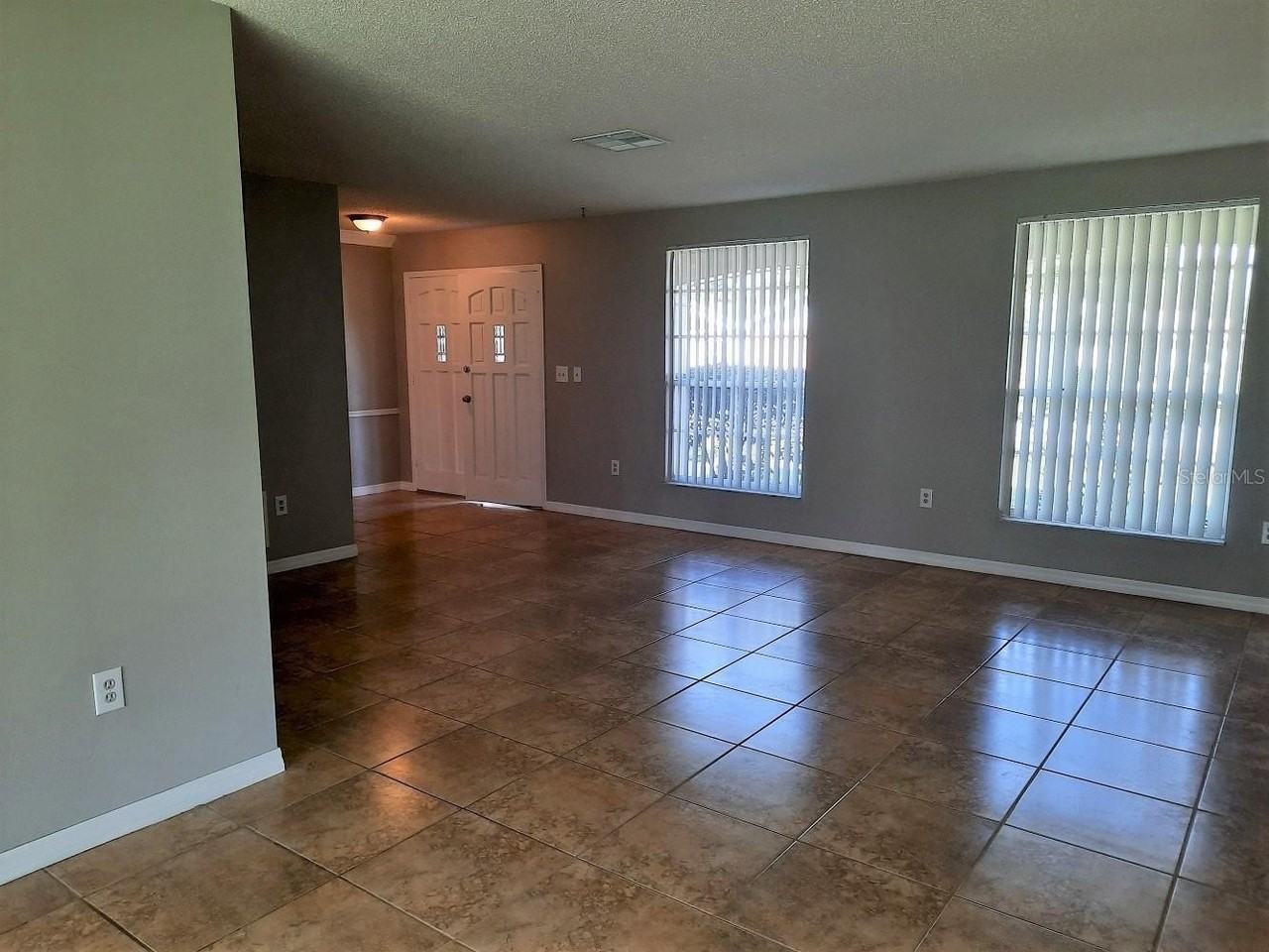 13016 Serpentine Dr - Photo 3 of 24
