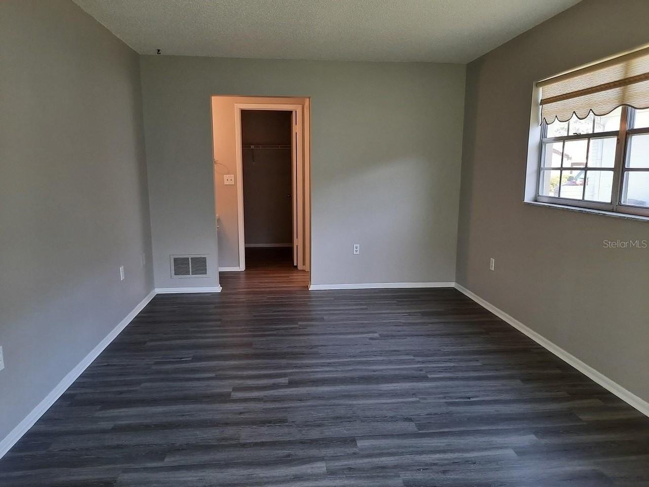 13016 Serpentine Dr - Photo 5 of 24