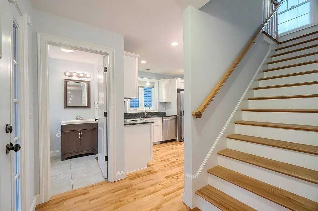 25 Dahlia Dr #1 - Photo 4 of 13