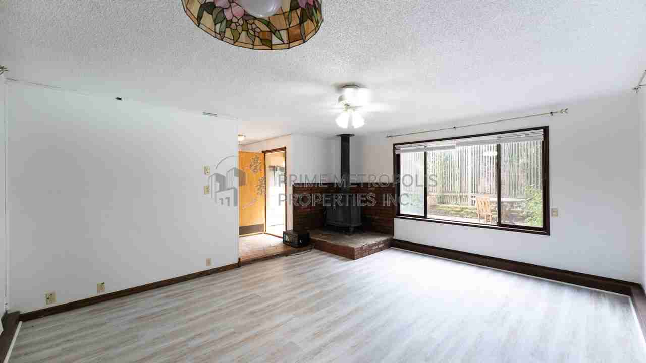 12045 25th Ave Ne #1 - Photo 5 of 20