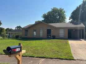 5197 Chantilly Dr - Photo 1 of 1