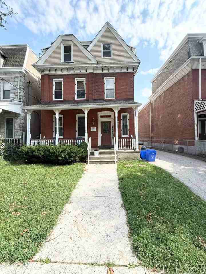 Sumac St 204 - Photo 3 of 44