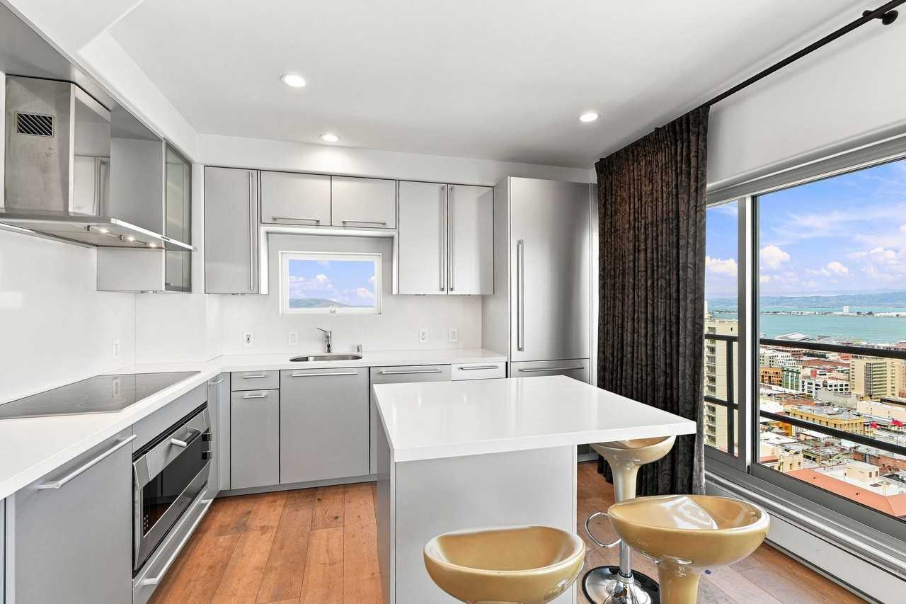 30 Miller Pl #11 - Photo 3 of 17