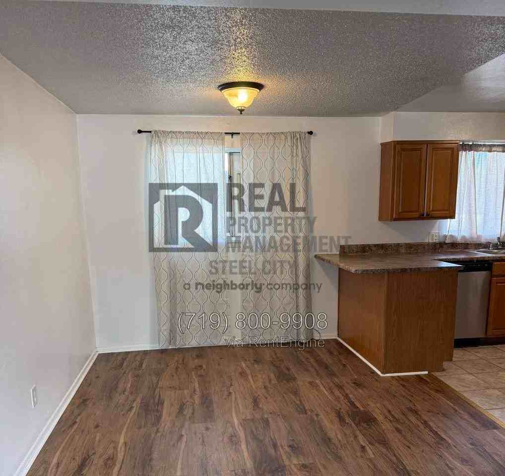 61 Scotland Rd - Photo 3 of 10