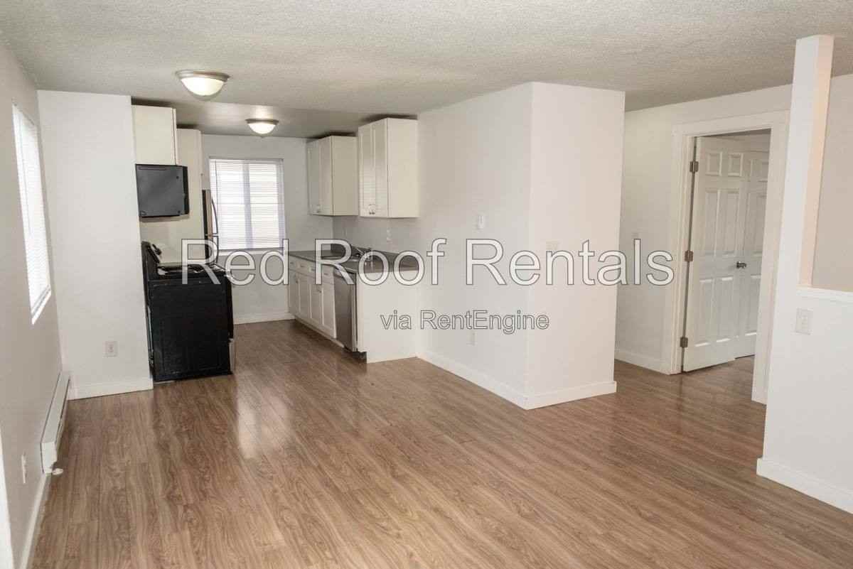 3411 92nd St S #7 - Photo 7 of 10